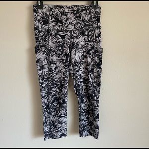 Fast and free lululemon crop leggings size 6
